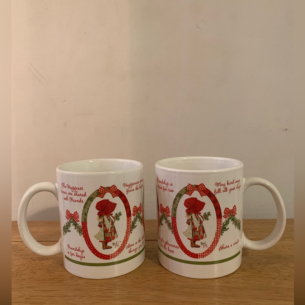 Holly Hobby Vintage Christmas Vintage Coffee Cups 2006 Set of 2